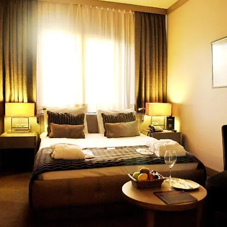 Hotel Alkoclar Keban 4*